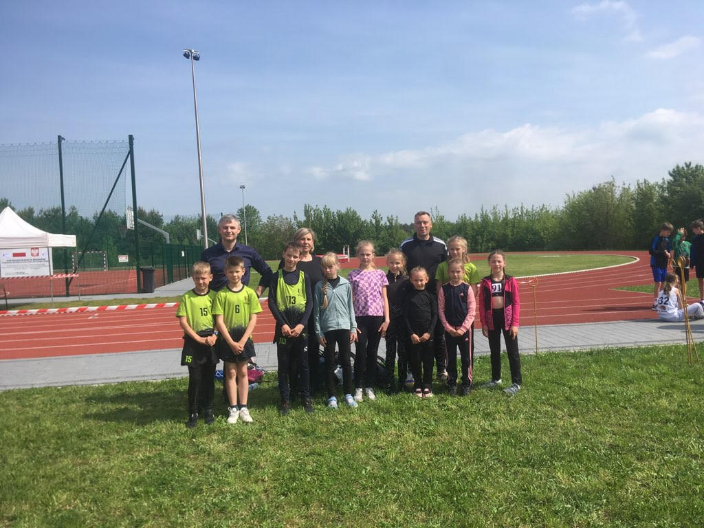 Srebrny medal i wiele rekordów życiowych zawodników UKS Clan w Mistrzostwach Mazowsza U12 w Młodzieszynie